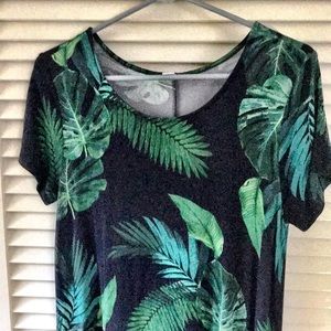 Leaf print t-shirt dress